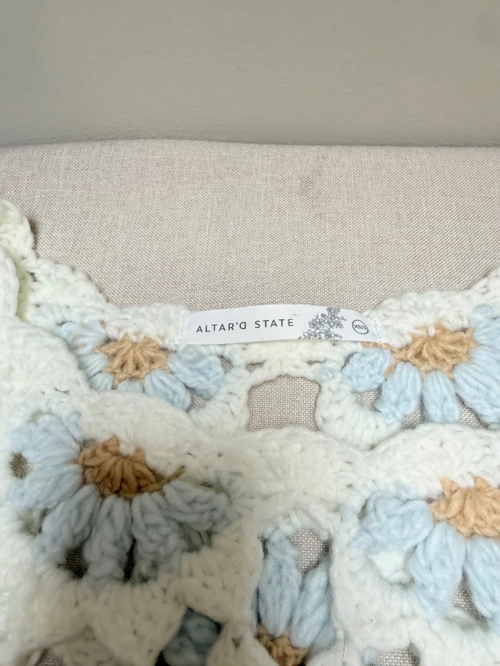 Altar’d State Crocheted Daisy Cropped Summer Sweater Boho Size S - Picture 8 of 11
